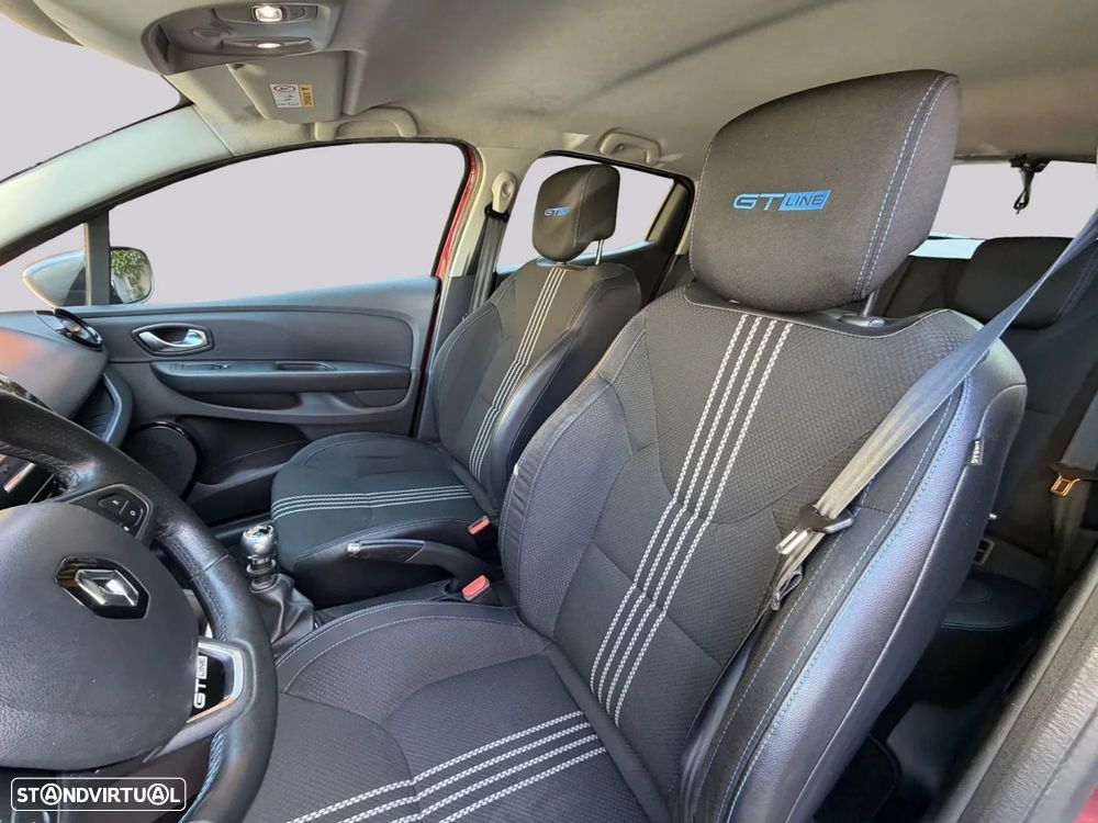 Renault Clio - 25