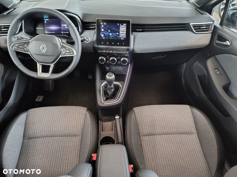 Renault Clio - 8