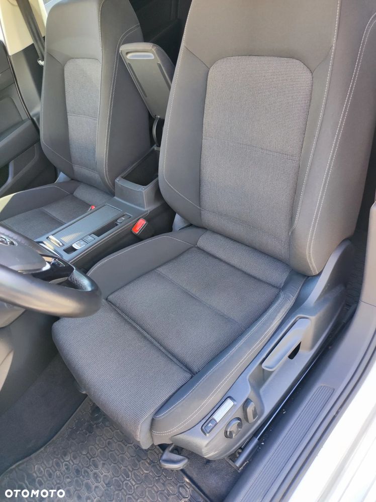 Volkswagen Passat 2.0 TDI SCR Comfortline - 8