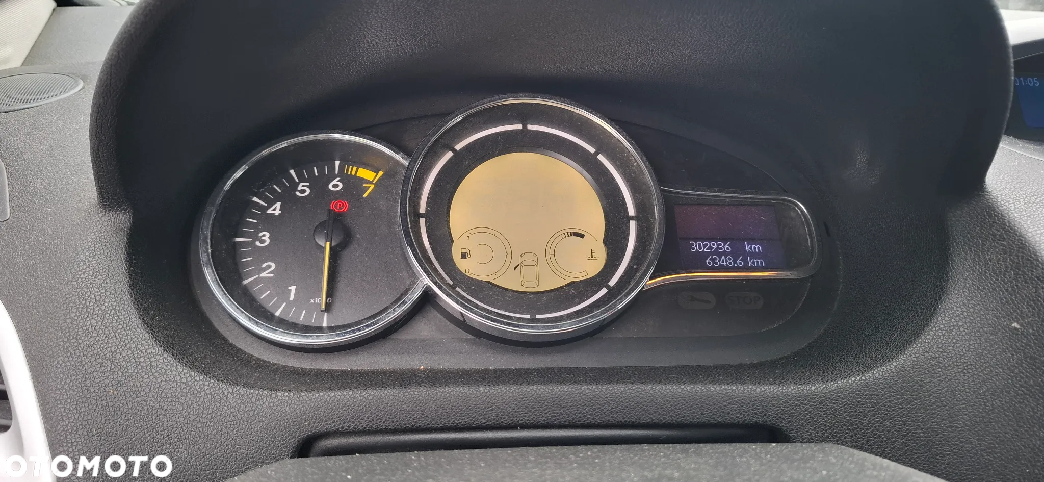 Renault MEGANE III Coupe 1,4 b  kod silnika H4J 700 na części - 32