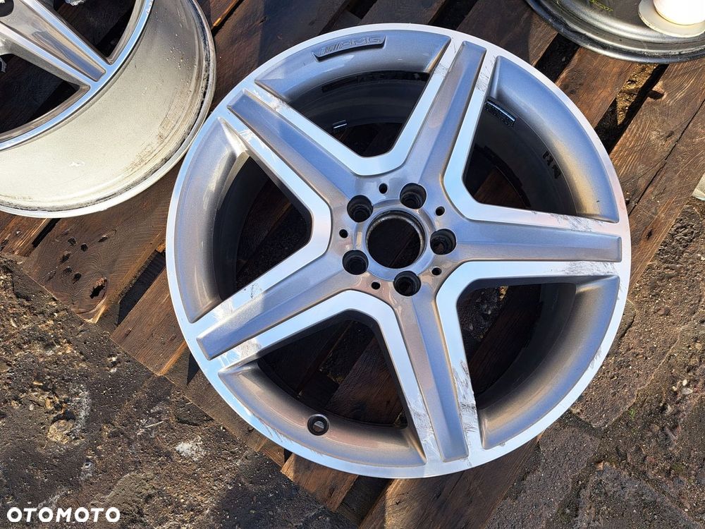 Oryg. Mercedes GLA 156 A156 A1564010600 8j 19 AMG 4905 R-D - 1