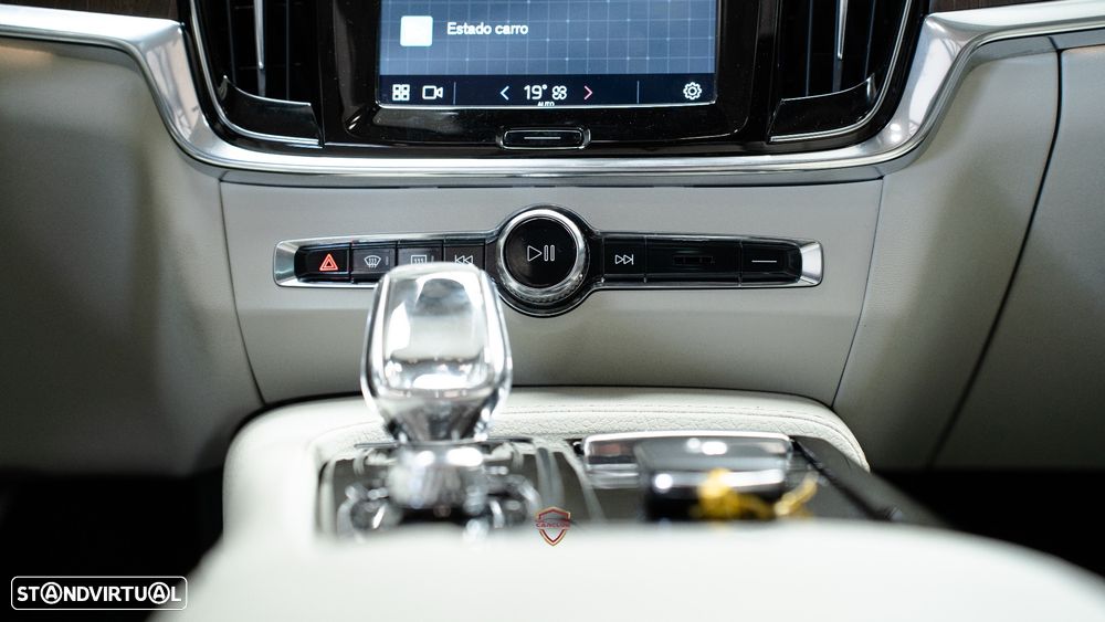 Volvo V90 2.0 T6 PHEV Inscription AWD - 35