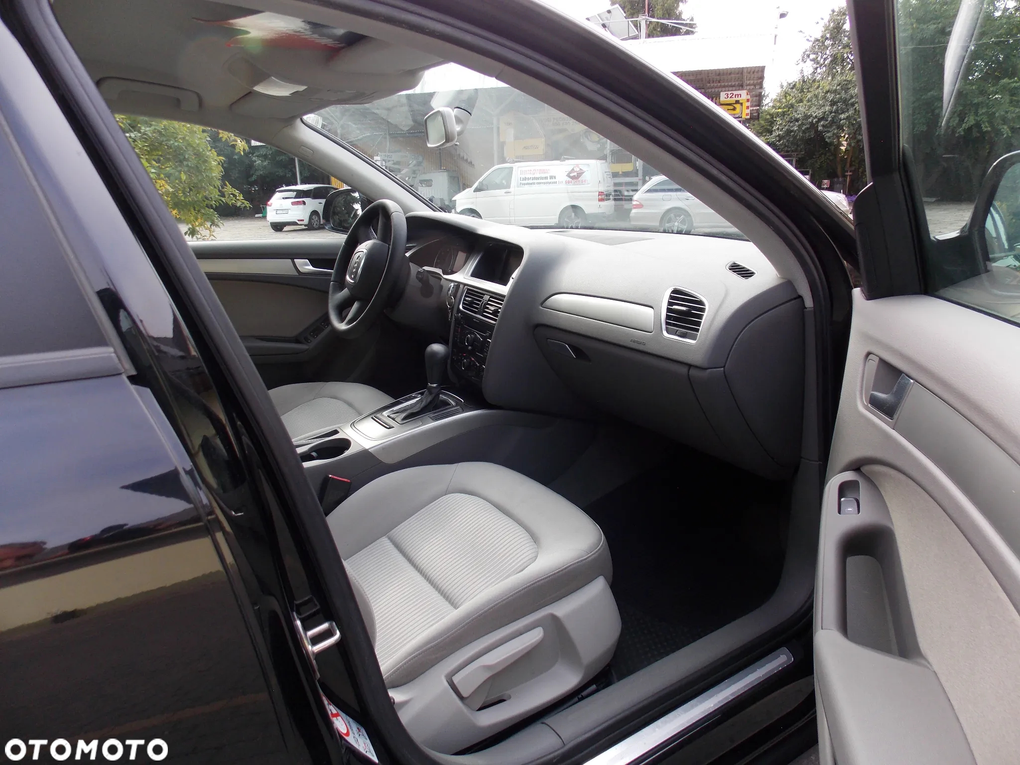 Audi A4 Avant 2.0 TDI DPF multitronic Ambiente - 14
