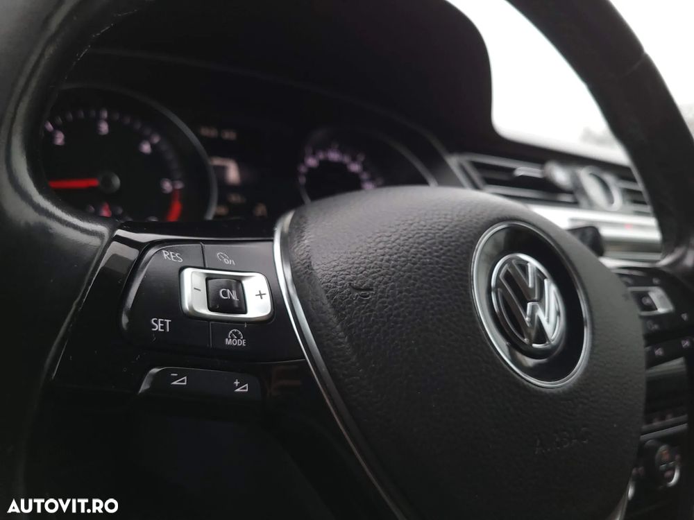 Volkswagen Passat Variant 2.0 TDI Comfortline - 31