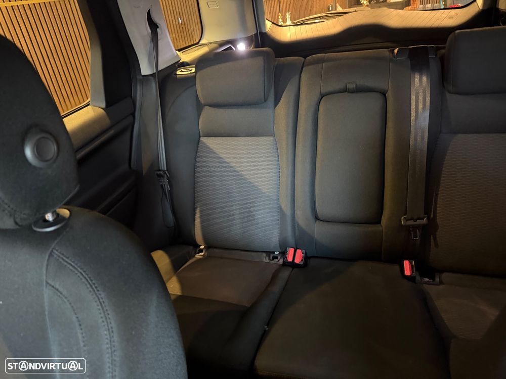 Land Rover Discovery Sport 2.0 TD4 HSE Luxury - 24