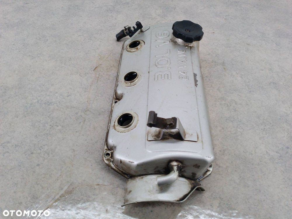 POKRYWA ZAWORÓW CHRYSLER SEBRING II 3.0 V6 - 4