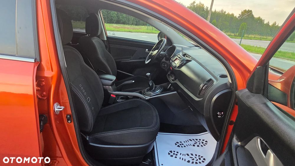 Kia Sportage 2.0 CVVT 2WD Vision - 27