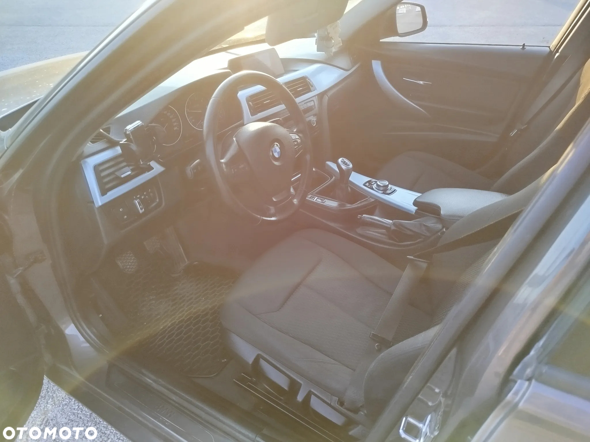 BMW Seria 3 318d - 8