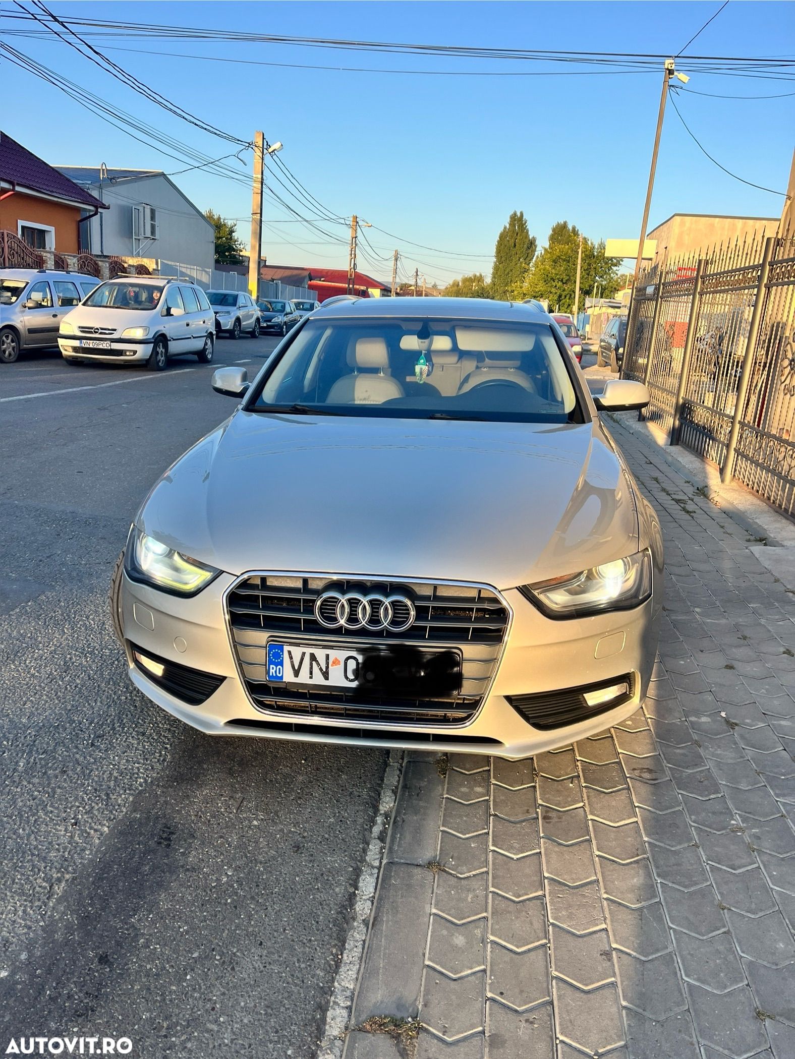 Audi A4 - 1