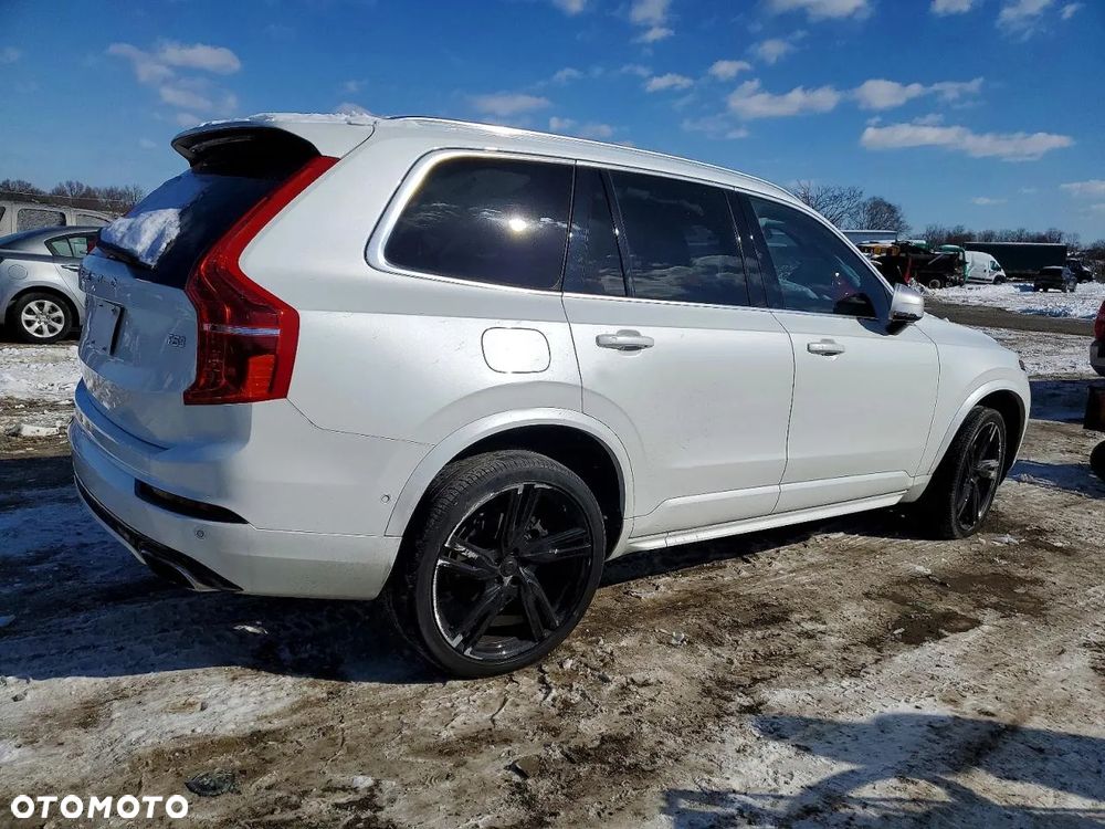 Volvo XC 90 T5 AWD Geartronic Momentum - 4