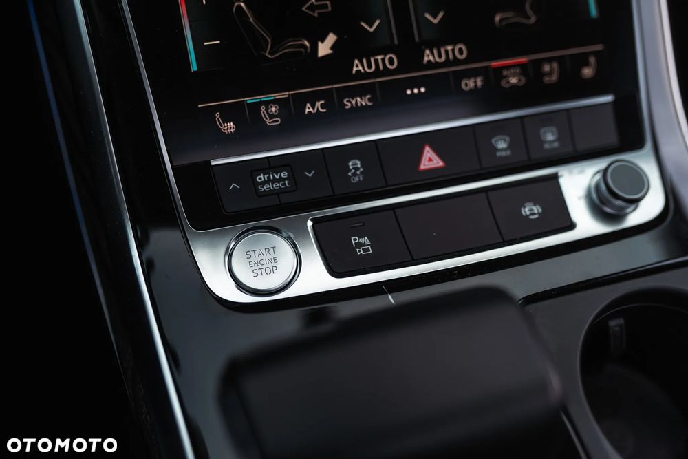 Audi Q8 SUV TFSI quattro 250 kW tiptronic S line business - 34