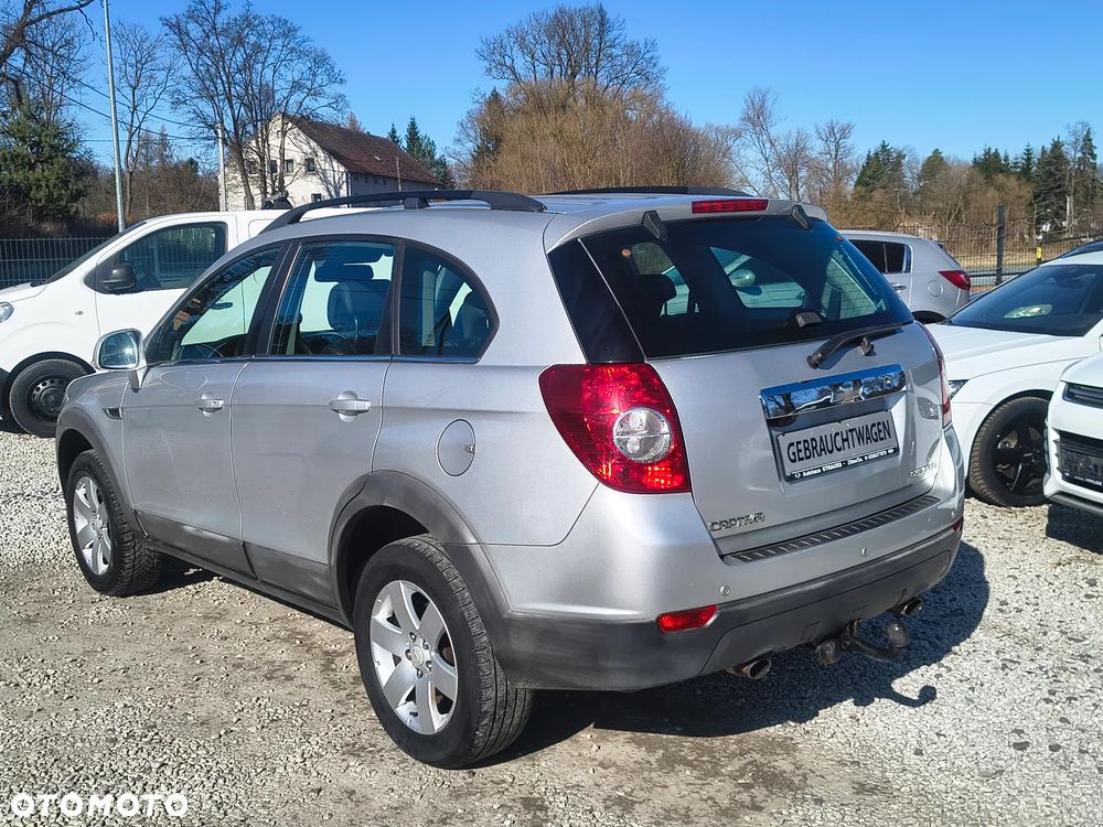 Chevrolet Captiva 2.4 2WD 7 Sitzer LS Family Edition - 8