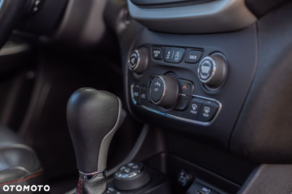 Jeep Cherokee 3.2 V6 Active Drive Lock Trailhawk - 8