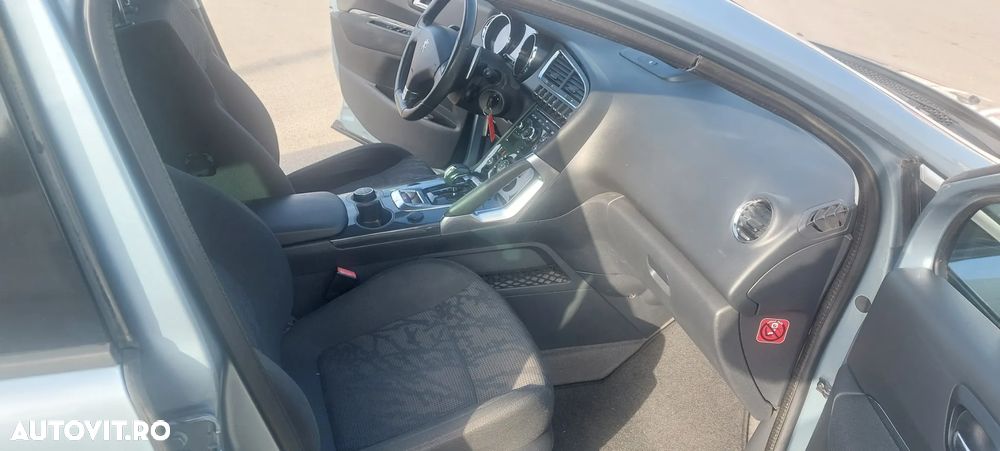 Peugeot 3008 2.0 HDI BVA FAP Premium - 15