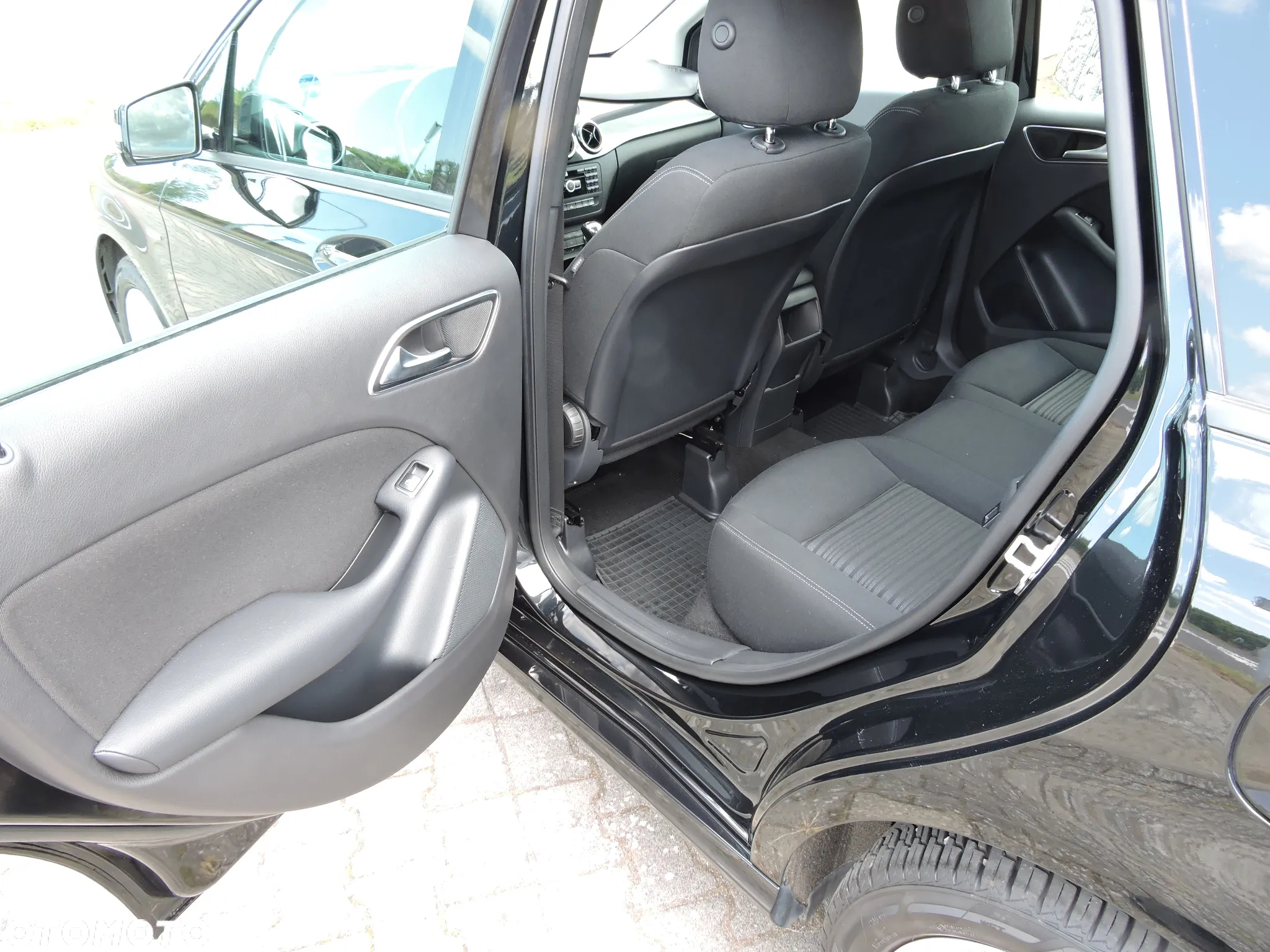 Mercedes-Benz Klasa B 180 CDI (BlueEFFICIENCY) - 16