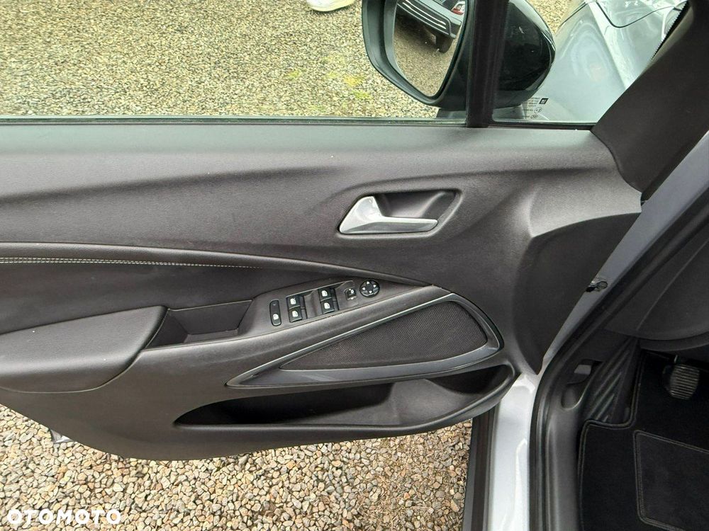 Opel Crossland X - 19