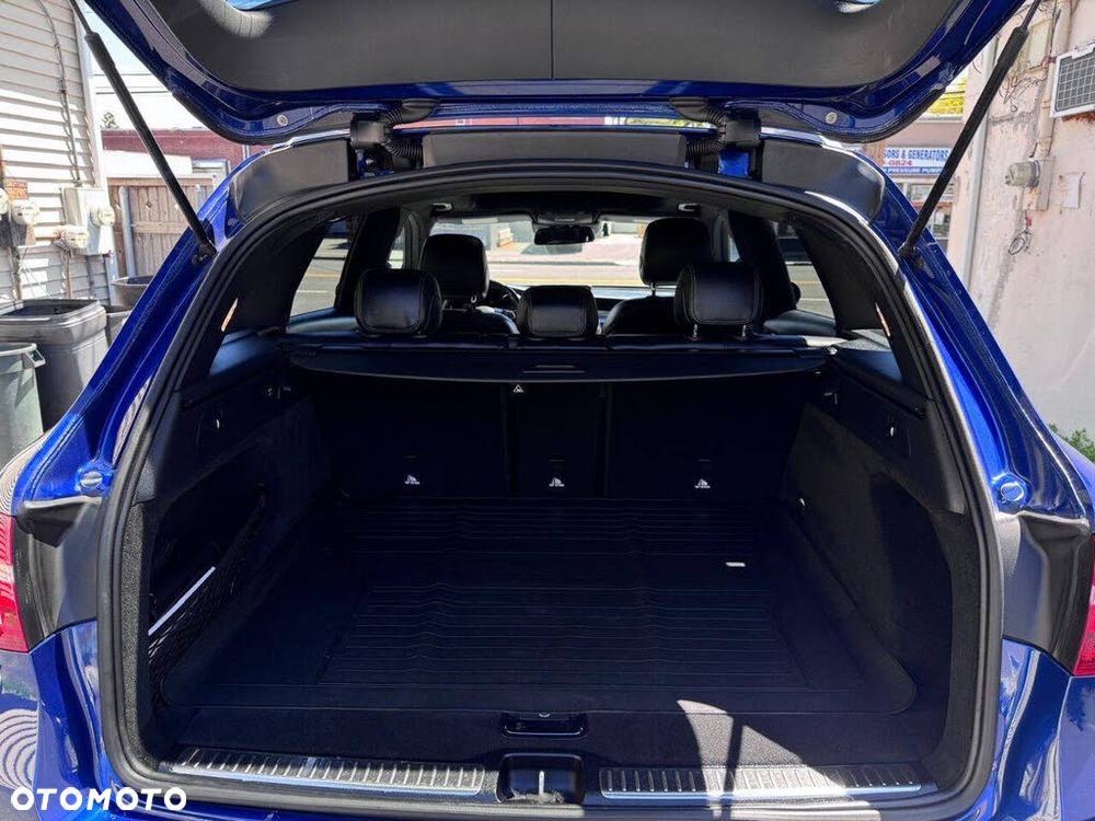 Mercedes-Benz GLC - 22