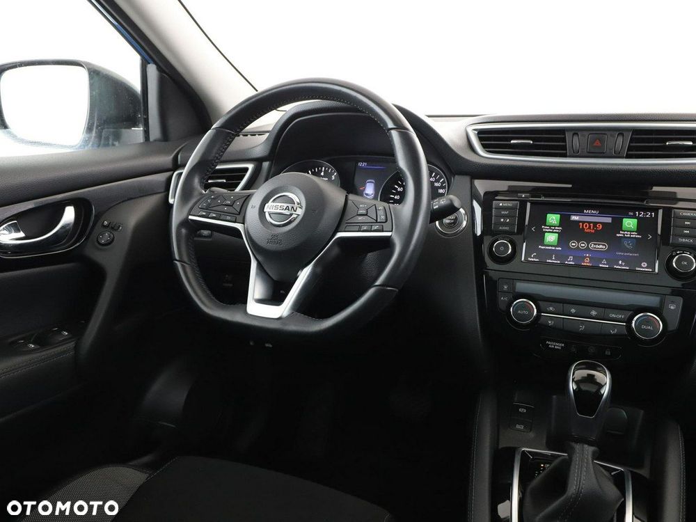 Nissan Qashqai 1.3 DIG-T DCT N-CONNECTA - 17