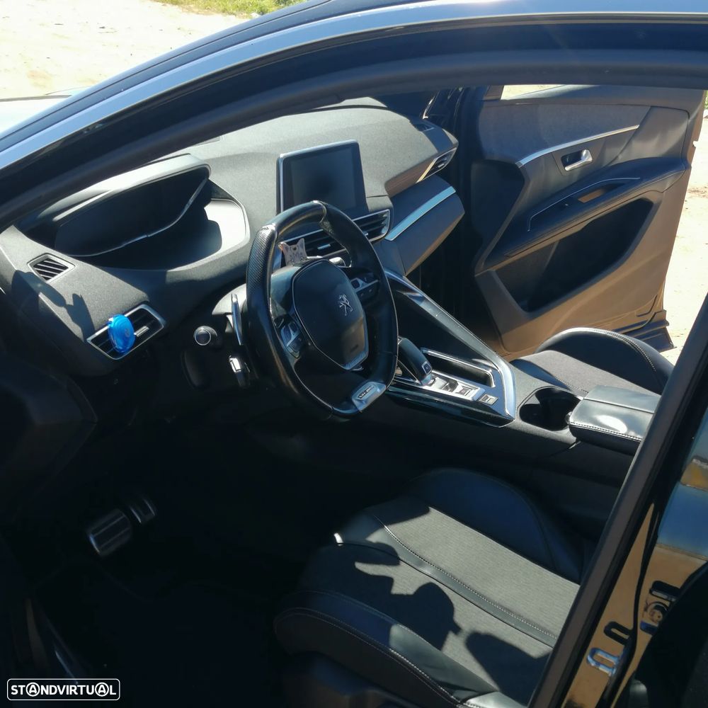 Peugeot 5008 BlueHDI 130 EAT8 GT - 13