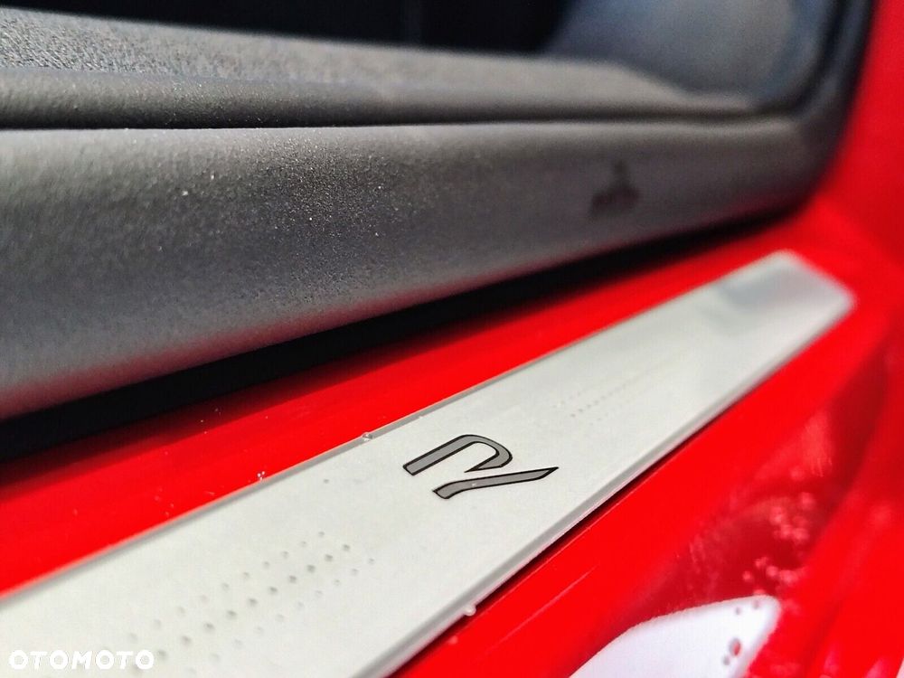 Volkswagen Tiguan - 31