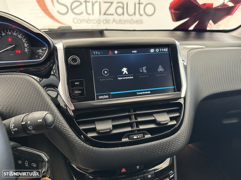 Peugeot 2008 1.2 PureTech Allure - 17