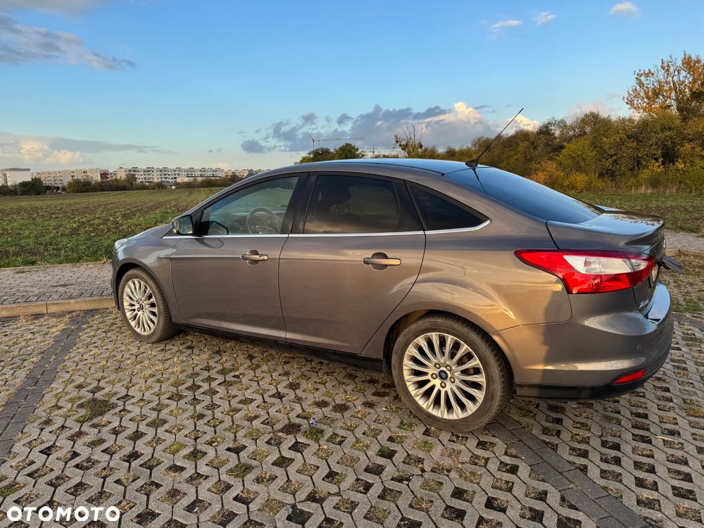 Ford Focus 2011 photo 3