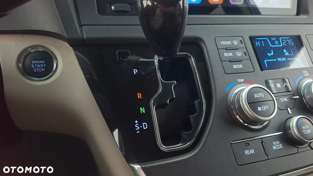 Toyota Sienna 3.5 XLE AWD - 28