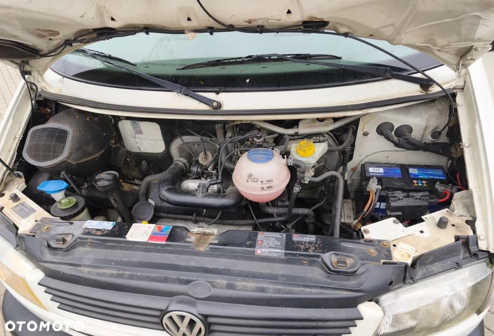 VOLKSWAGEN TRASNPORTER VW T4 SILNIK 2.5 TDI AJT KOMPLETNY OSPRZET