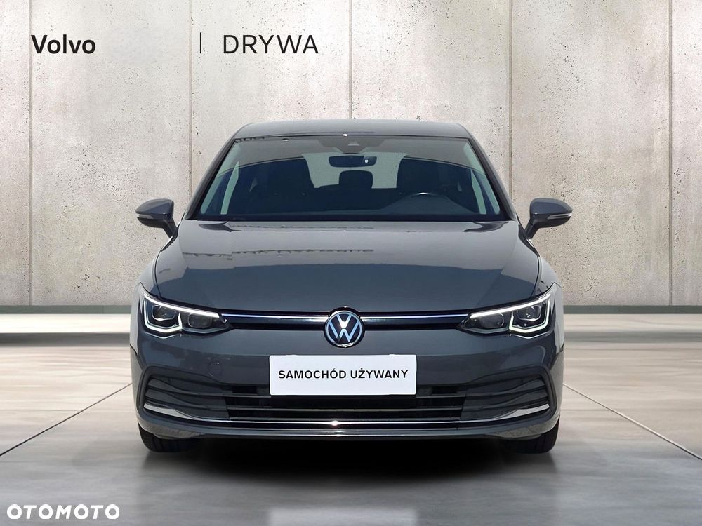 Volkswagen Golf - 8