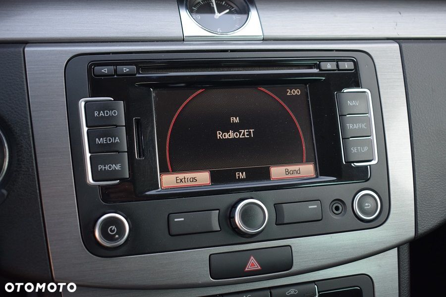 Volkswagen Passat 2.0 TDI Comfortline DSG - 13
