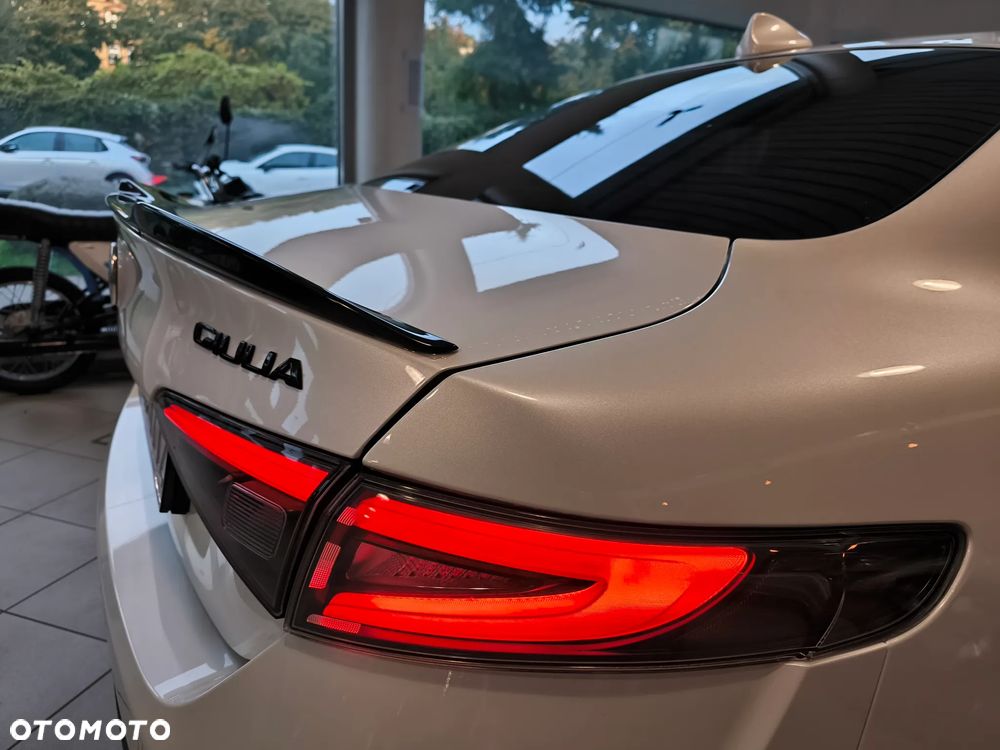 Alfa Romeo Giulia 2.9 Bi Turbo V6 Quadrifoglio - 37