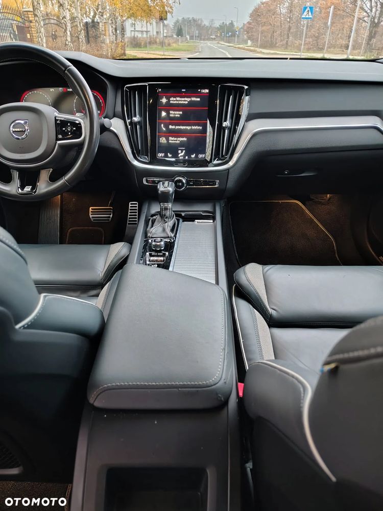 Volvo S60 T4 R-Design - 27