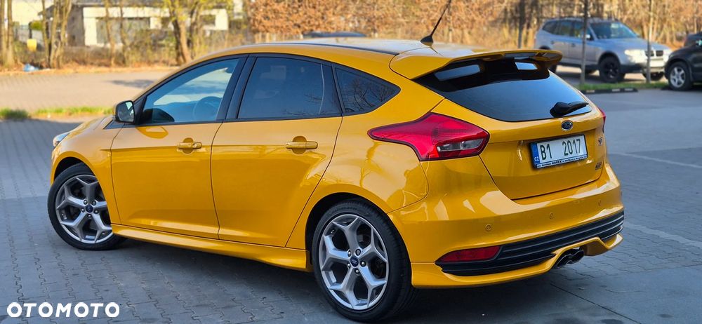 Ford Focus 2.0 EcoBoost ST mit Leder-Exclusiv-Paket - 22