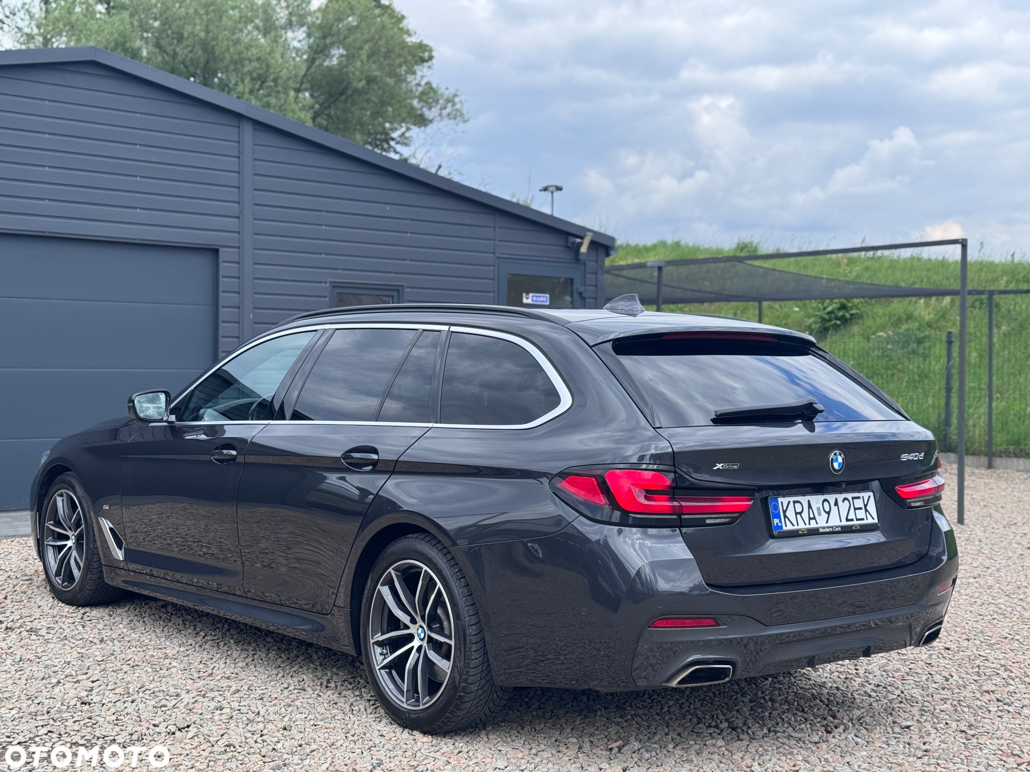 BMW Seria 5 540d xDrive Touring M Sport Edition - 16