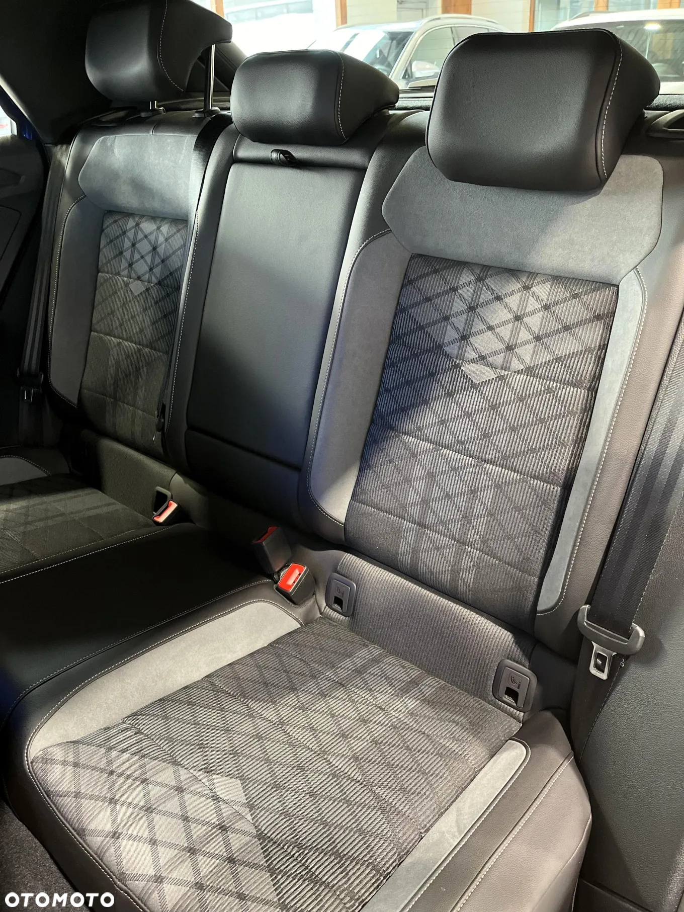 Volkswagen T-Roc 1.5 TSI R-Line DSG - 29