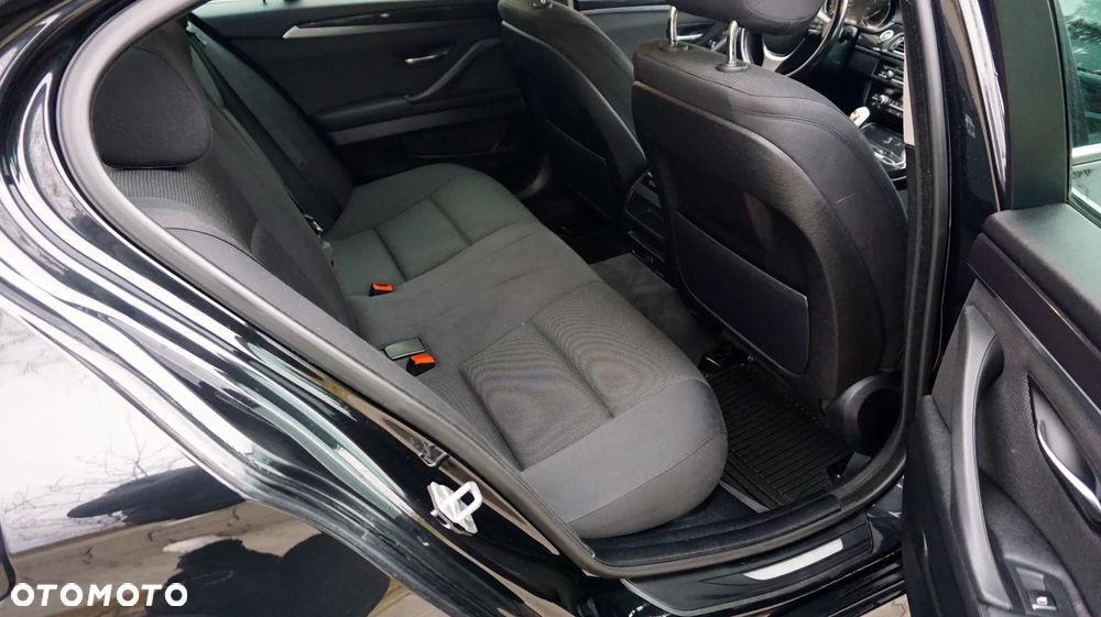 BMW Seria 5 520d xDrive - 20