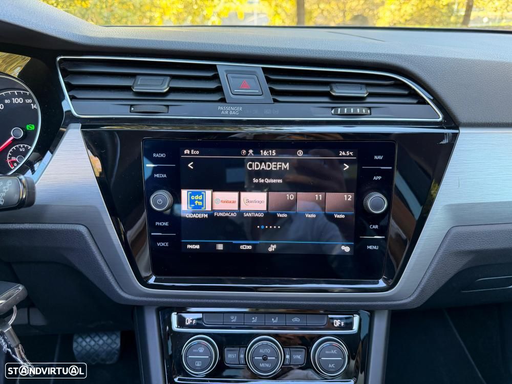 VW Touran 2.0 TDI Highline DSG - 27