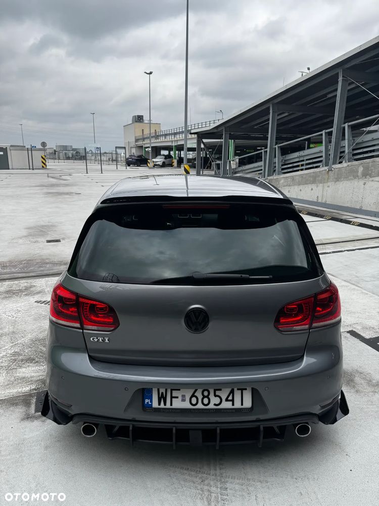 Volkswagen Golf VI 2.0 TSI GTI - 6