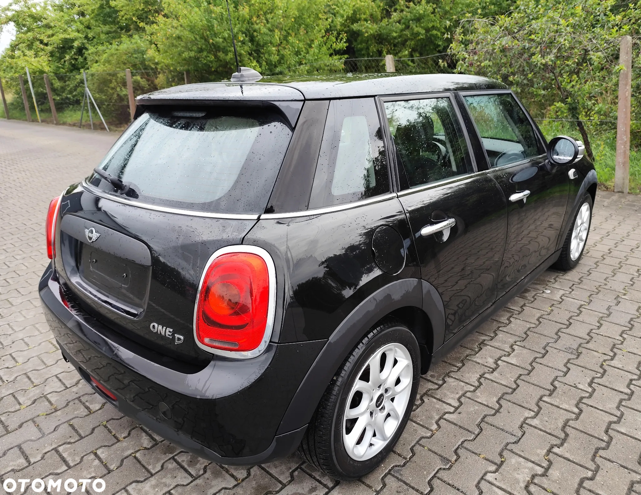 MINI ONE D - 4