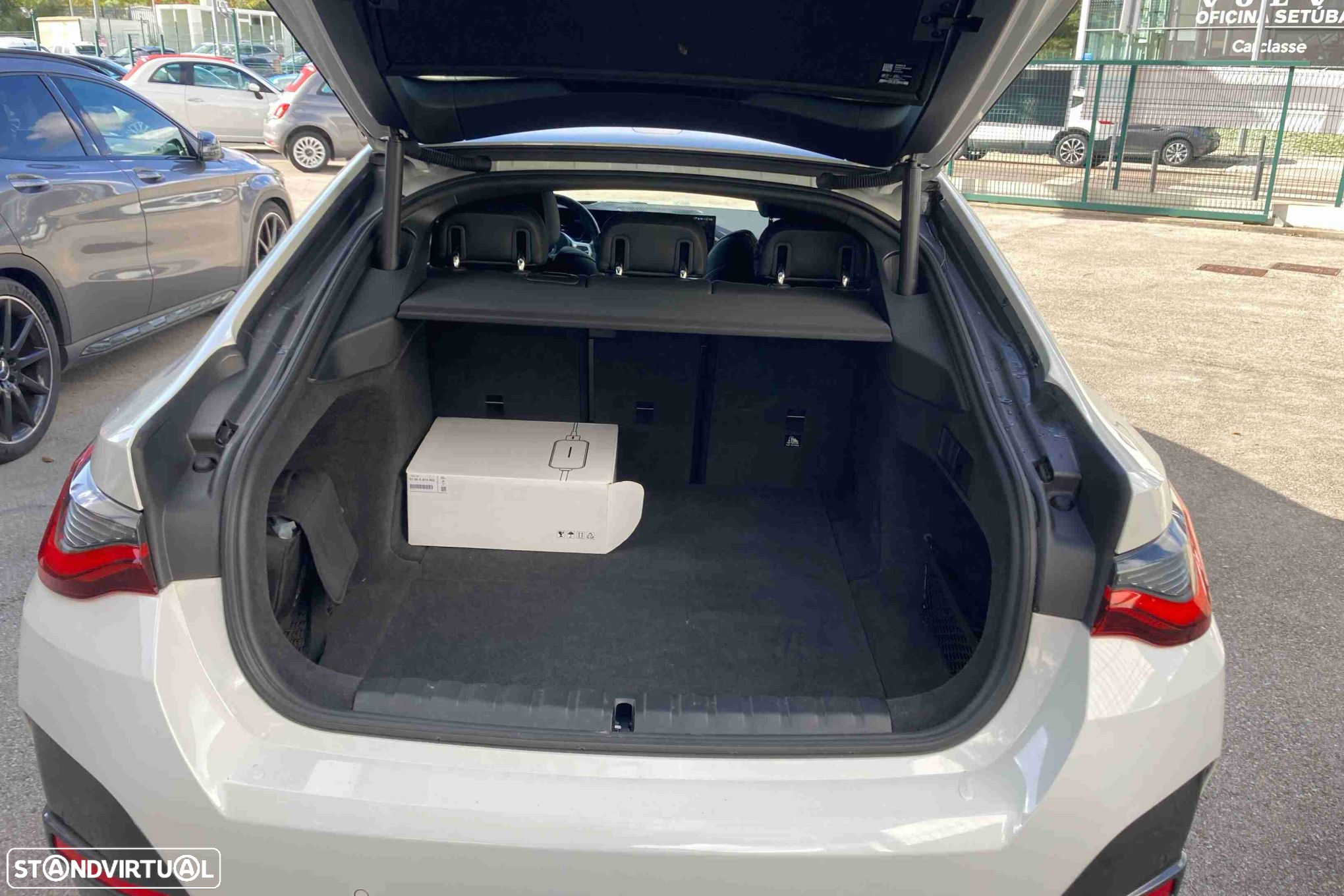 BMW i4 eDrive40 Desportiva M - 10