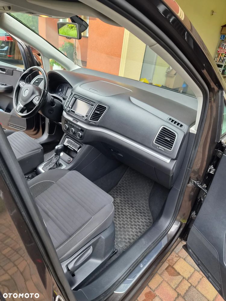 Volkswagen Sharan 2.0 TDI Comfortline DSG - 6