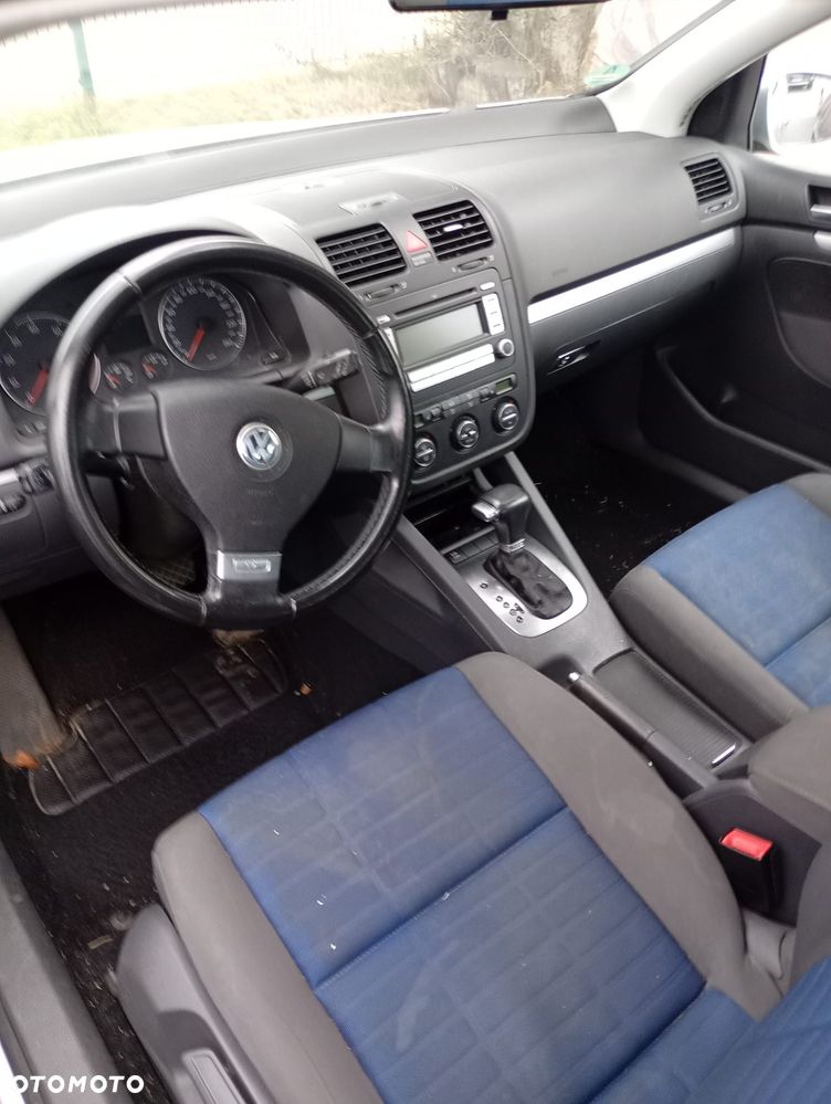 Volkswagen Golf - 9