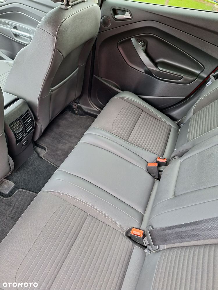 Ford Kuga - 16