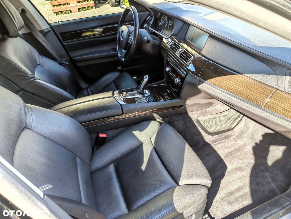 BMW Seria 7 730d - 13