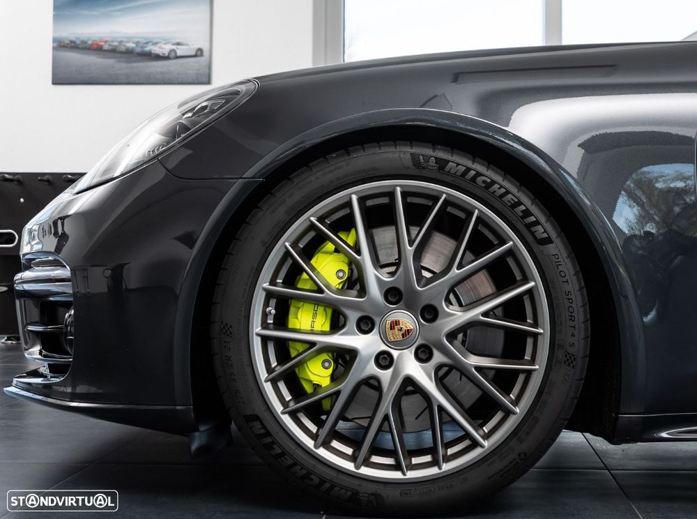 Porsche Panamera Sport Turismo 4S E-Hybrid - 6