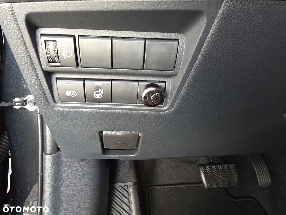 Toyota Yaris Hybrid 1.5 Style - 28