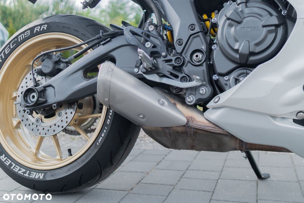 Yamaha R7 - 17