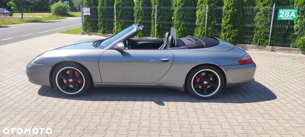 Porsche 911 Carrera Cabrio - 3