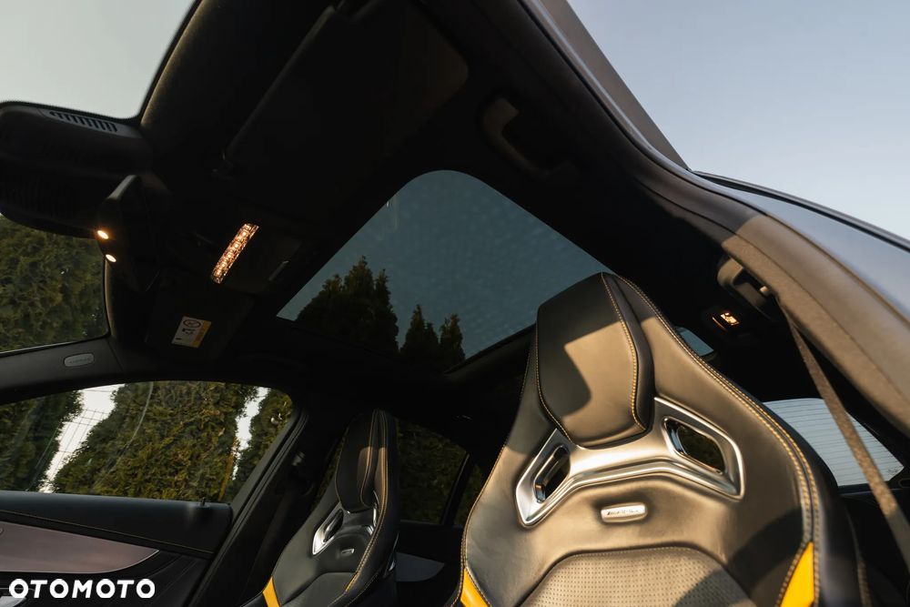 Mercedes-Benz Klasa C 63 S AMG 9G - 17