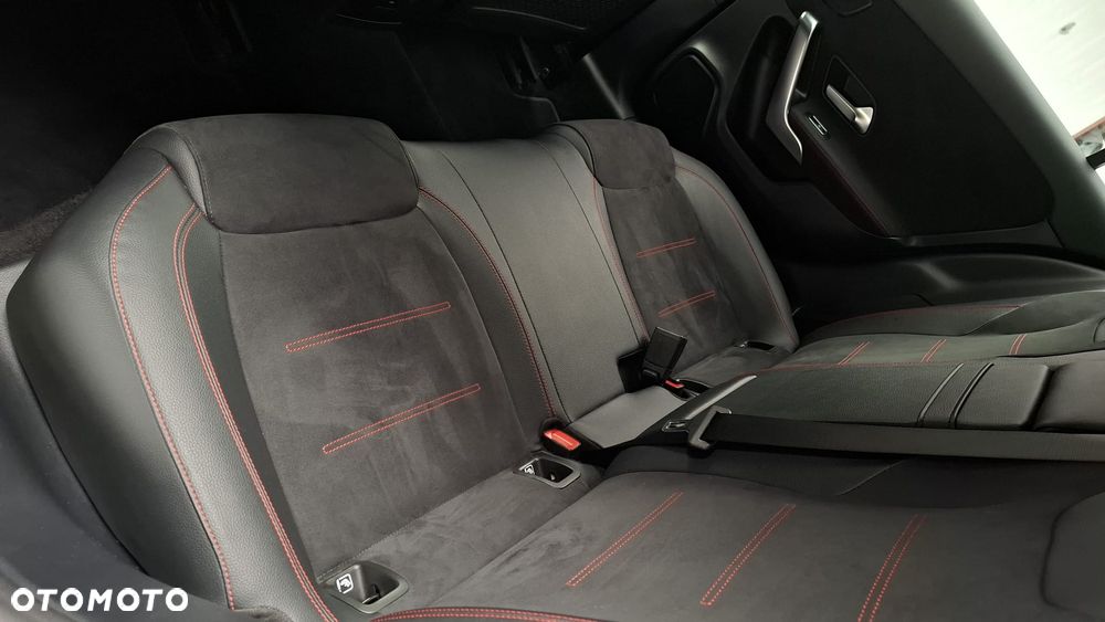 Mercedes-Benz Klasa A 200 4-Matic AMG Line 8G-DCT - 3